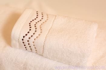 Plain white high quality gift towels with new custom design