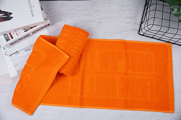Dyed color embossed towel smart,custom logo 500gsm jacquard