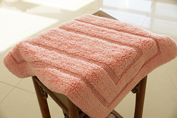 Custom anti-slip pink 100% cotton bath rug wholesale