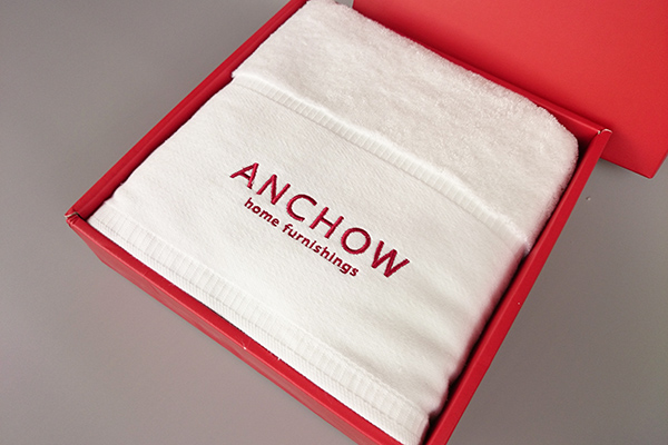 China towel supply 100% cotton embroidery promotional personalised hand towels for business